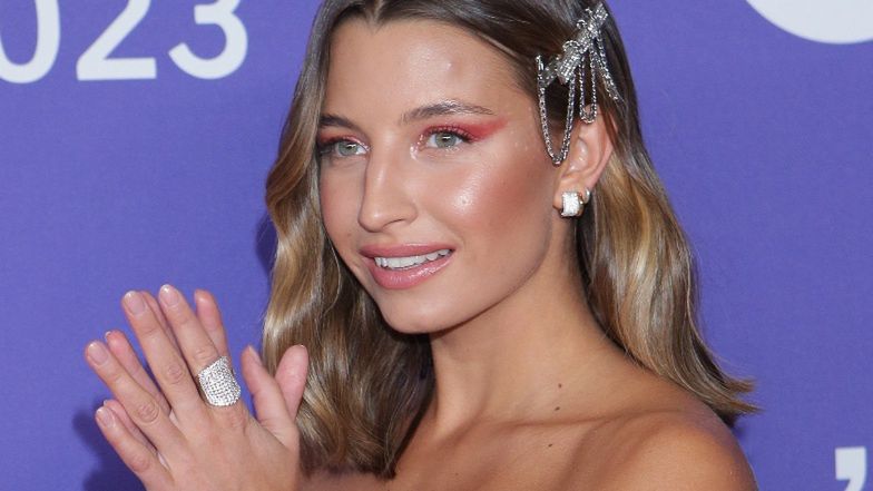 Julia Wieniawa "przyłapana" z tajemniczym brunetem! "Ręce mu się do niej kleiły"