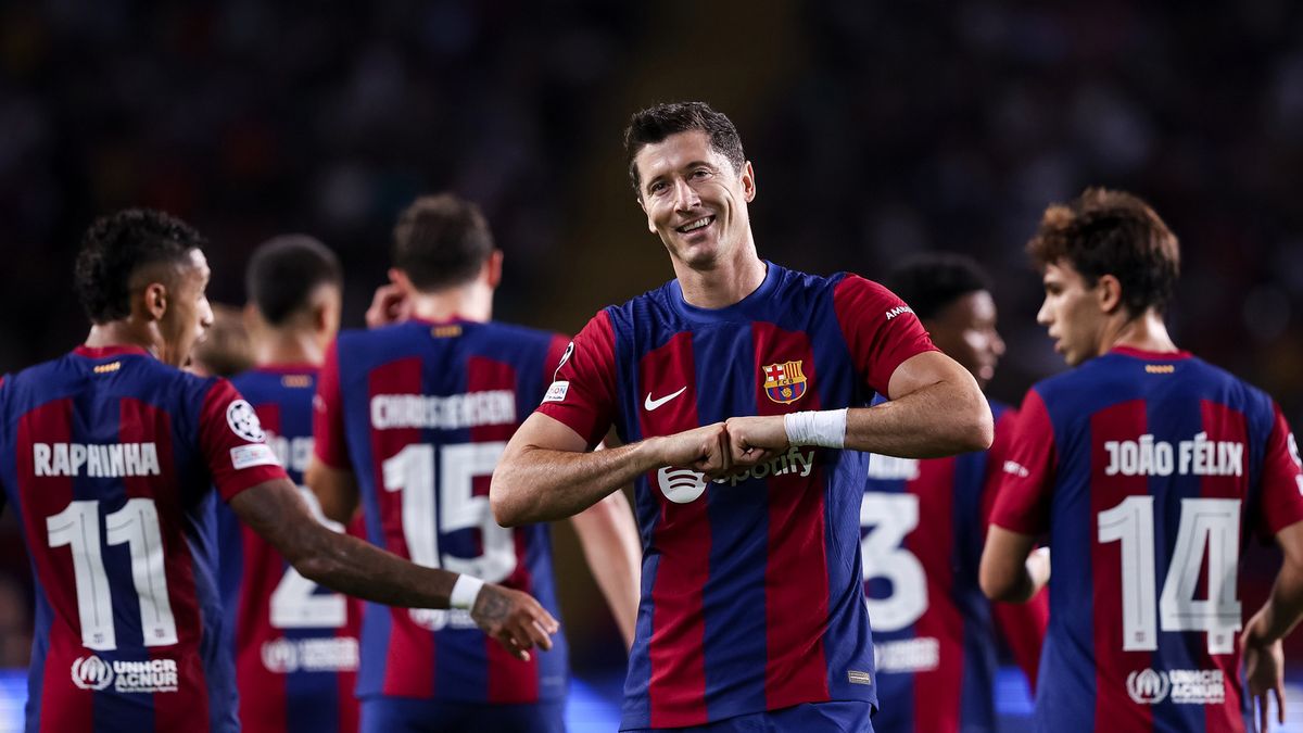 Getty Images / DAX Images/BSR Agency / Na zdjęciu: Robert Lewandowski na pierwszym planie.