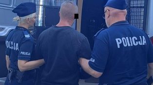 Hrubieszów: 28-latek na zakazie uciekał policji. Podczas pościgu kilkukrotnie wjechał w radiowóz