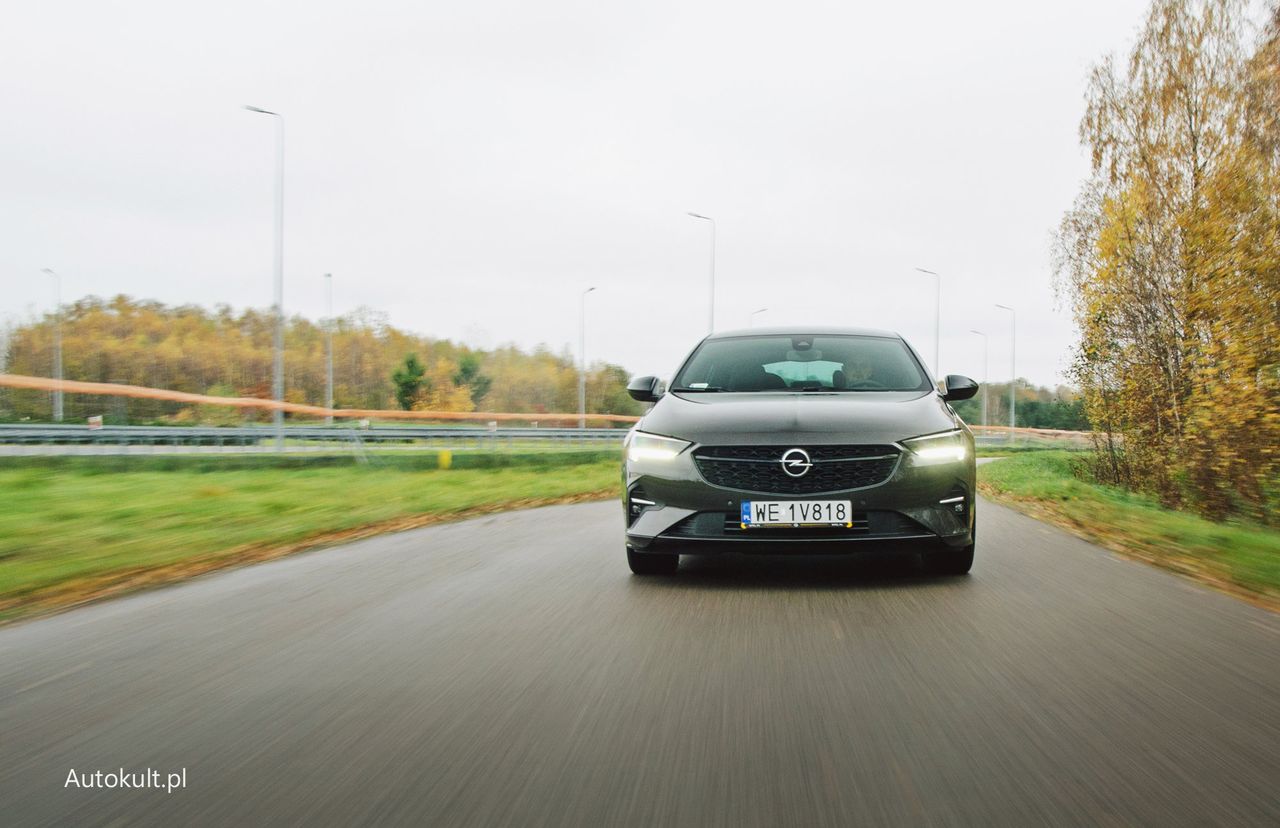 Spokojna i łagodna jazda jest dobra, ale nie bez przerwy. Czasami auto trzeba po prostu porządnie "przepalić".