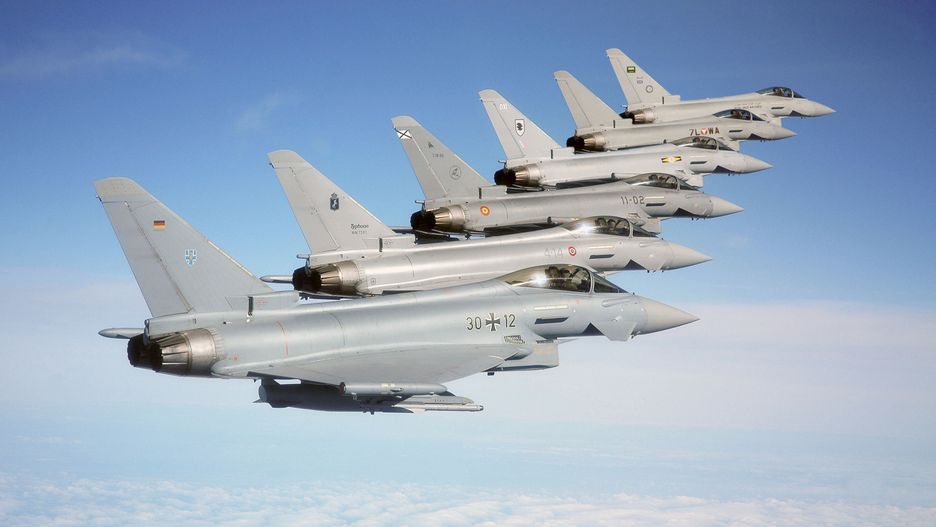 Myśliwce Eurofighter Typhoon.