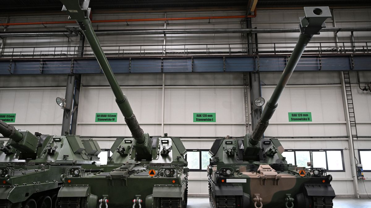 Polskie armatohaubice Krab w Hucie Stalowa Wola. Czy zastąpią je produkty z Korei?