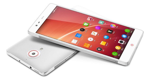 Nikt nie zechce 6,44-calowego phabletu? ZTE sprzedało pierwszą partię w 10 sekund. Jest jednak jedno "ale" 1