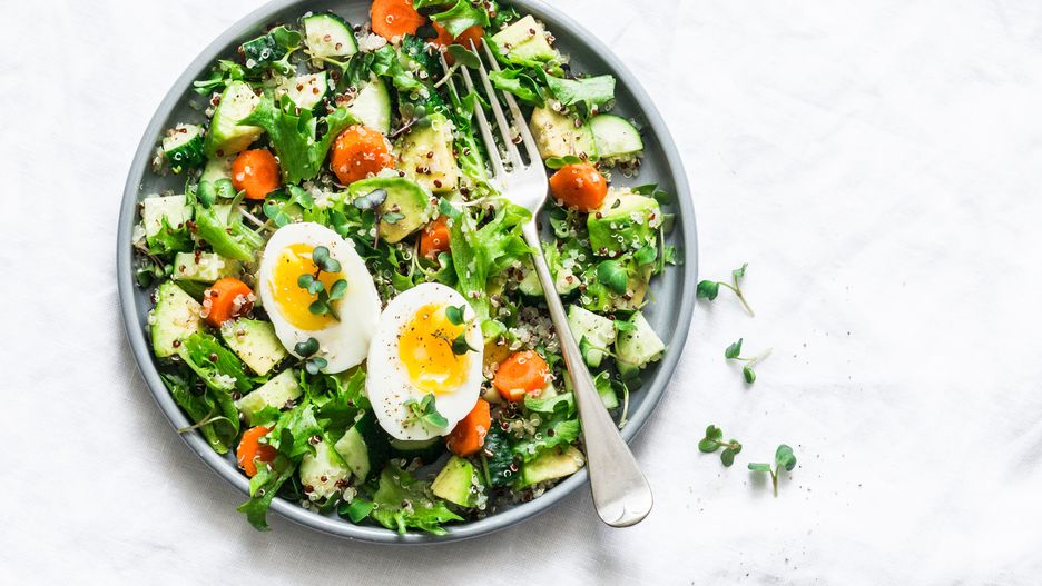 Sałatka wielkanocna. Szybka, pyszna, zielona