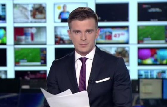 Dwóch prowadzących program „Strefa Kibica - Zima” w TVN24