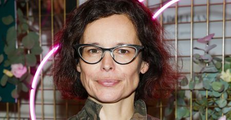 Córka Osieckiej ironizuje i wywołuje do tablicy Agatę Dudę