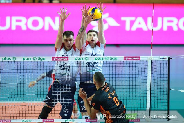 Na zdjęciu: Norbert Huber (z numerem 13)