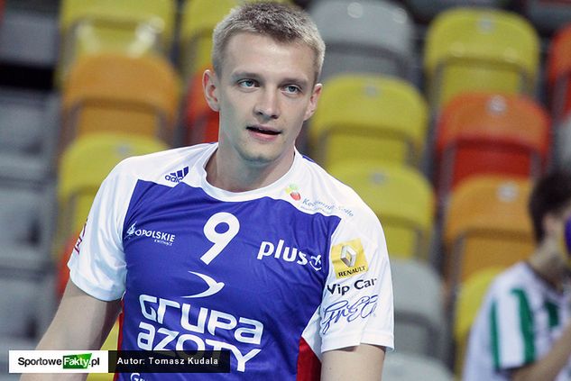 Gdy ZAKSA wygrywała spotkanie za spotkaniem, Łukasz Wiśniewski zmagał się z urazem kolana