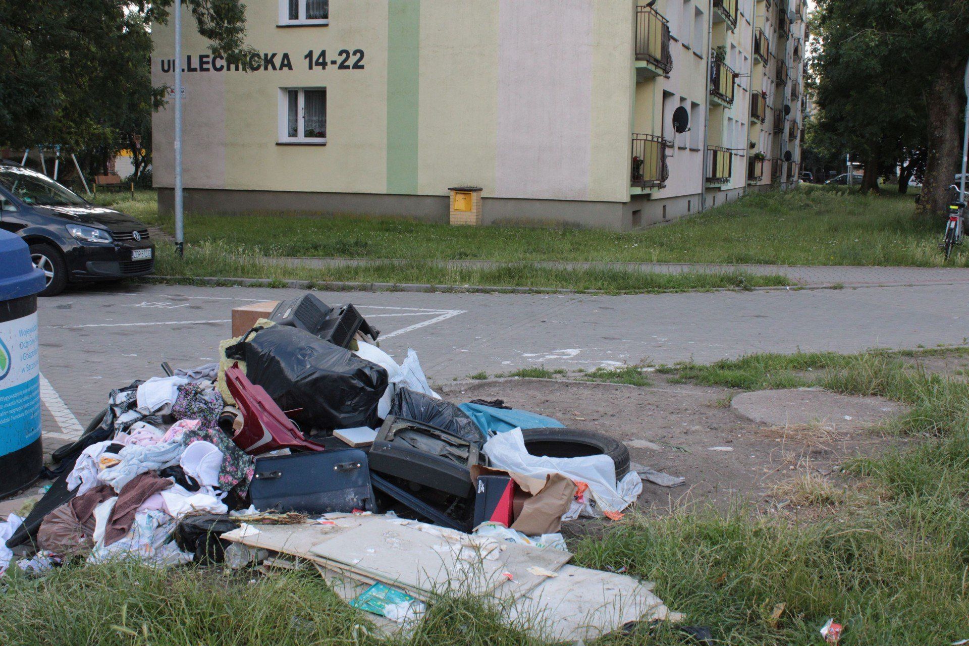 ŚMIETNISKO NA LECHICKIEJ