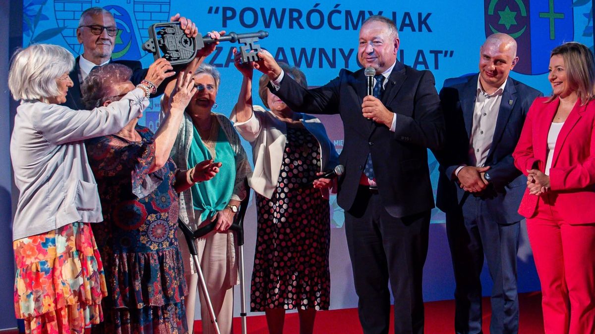 Seniorzy przejęli klucze do miasta