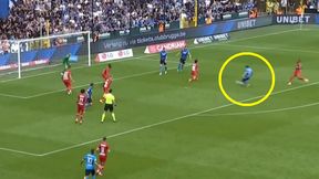 Wbiegł w pole karne i uderzył nie do obrony. Gol niemal idealny [WIDEO]