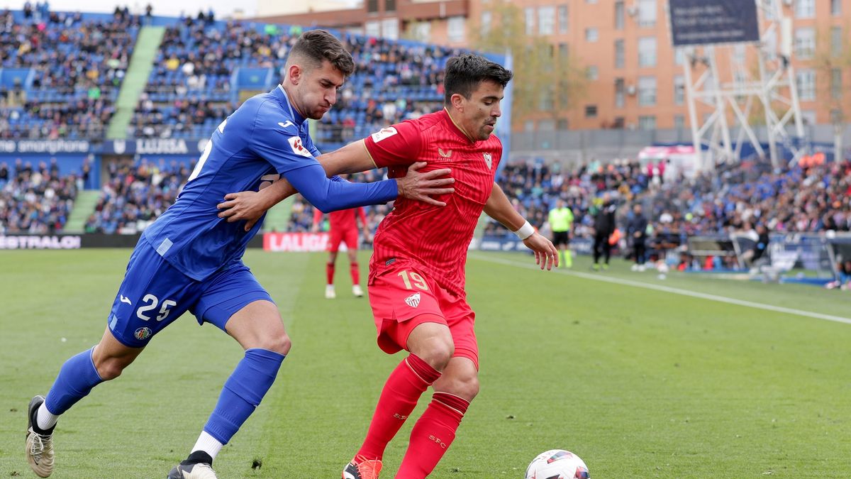 Getty Images / Gonzalo Arroyo Moreno / Na zdjęciu: Marcos Acuna był obrażany na tle rasowym podczas meczu Getafe - Sevilla
