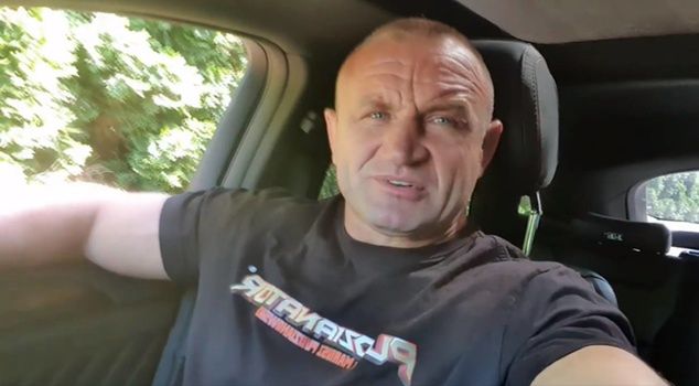 Na zdjęciu: Zrzut ekranu z wideo Mariusza Pudzianowskiego