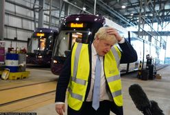 Dymisje na Downing Street. W tle słowa Johnsona o wykorzystywaniu seksualnym