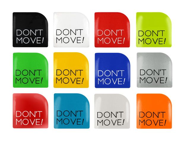 Don't Move dostępnych jest w różnych kolorach.