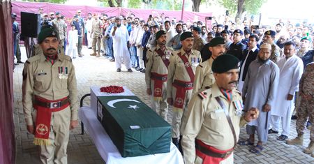 Krwawe starcia na granicy. Pakistan grozi wojną