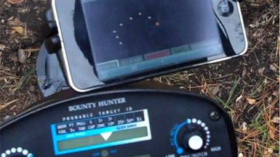 Saper myli się tylko raz. Chyba że ma smartfona i PETALS Live 1