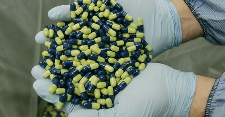 Koronawirus. EMA dopuściła do leczenia chorych na COVID-19 lek firmy Eli Lilly