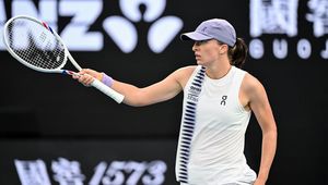 Męczarnie Świątek na start Australian Open. "To było cenne zwycięstwo"