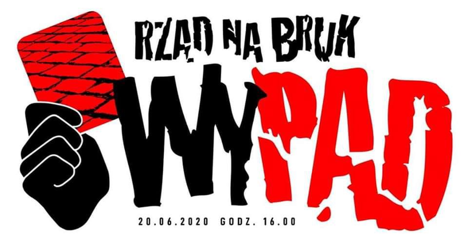 Warszawa. Ogólnopolski Strajk Kobiet maszeruje przez stolicę z hasłem WyPAD! Rząd na bruk!