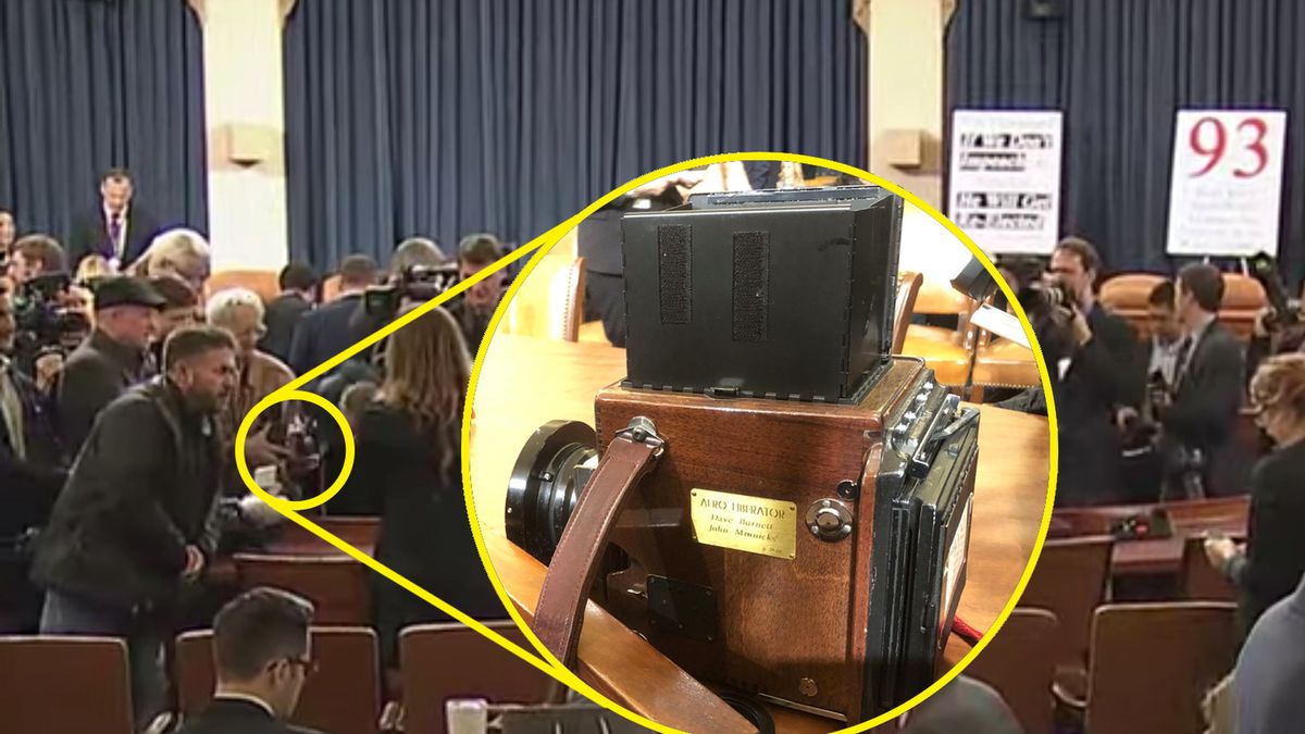 David Burnett fotografował wielkim formatem przesłuchanie w sprawie Trumpa 1