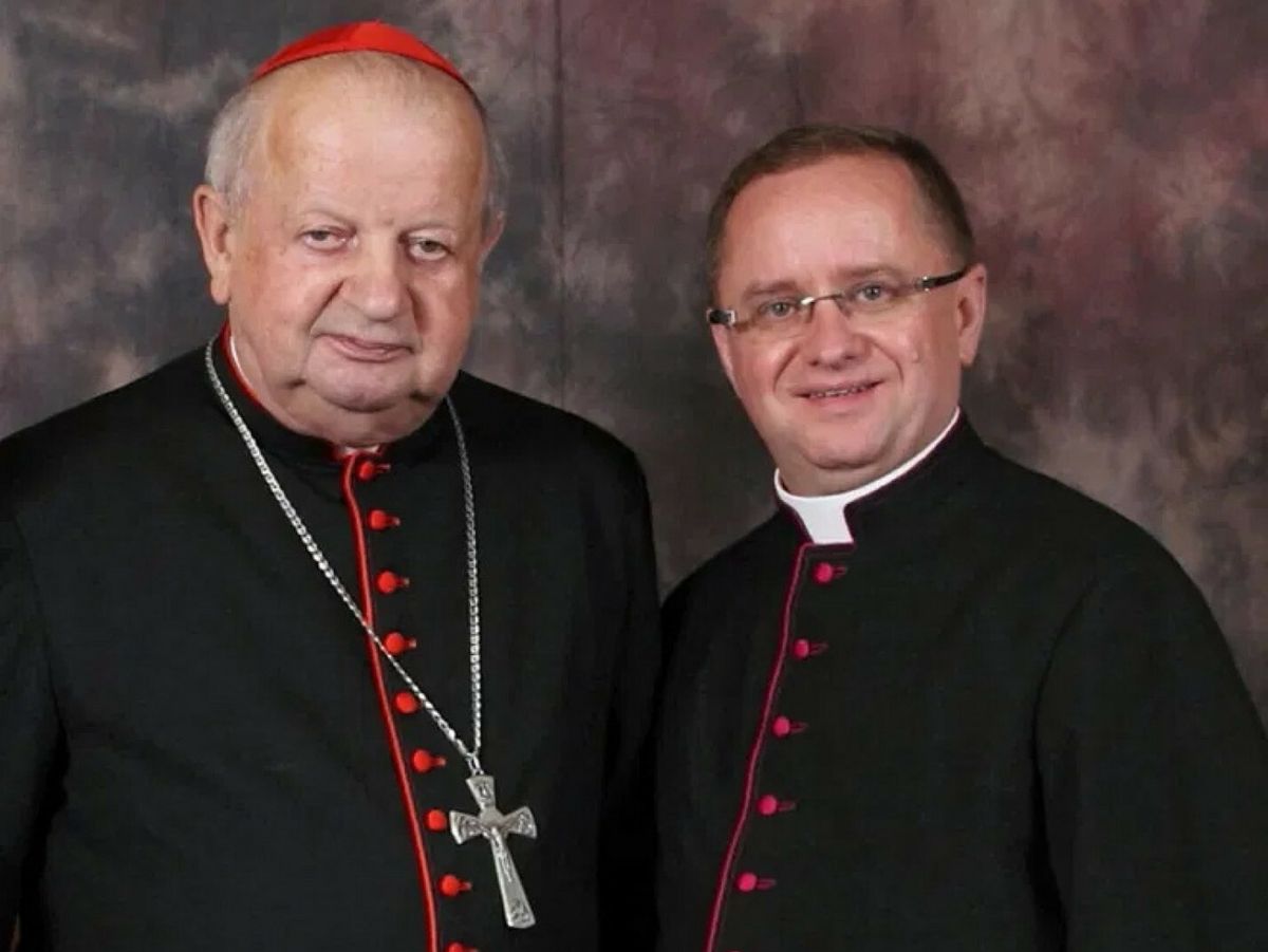 Kardynał Stanislaw Dziwisz i rektor seminarium Orchard Lake ks. Mirosław Król