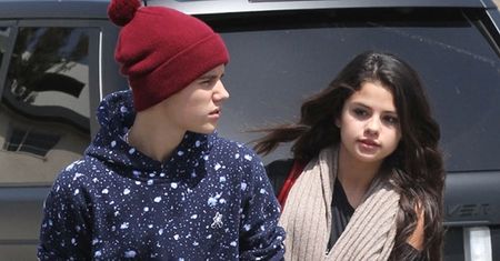 "Selena wróciła do Justina, bo jest słodki i czarujący"