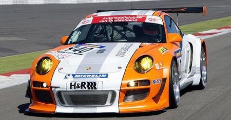 Kierowca F1 w hybrydowym Porsche [wideo]