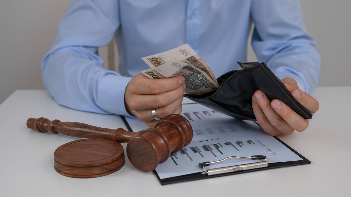 Pawel Kacperek
komornik, dlug, windykacja, kryzys, strata, licytacja, licytacja komornicza, pln, kasa, gotówka, intratny, biznes, wykres, cena, koncept, elegancki, aukcja, egzekucja komornicza, bankructwo, bankrut, niepowodzenie, kryzys finansowy, papier, biznesman, stole, biurko, dokument, finanse, bliska, biura, bisnes, prawa, strata finansowa, przetarg