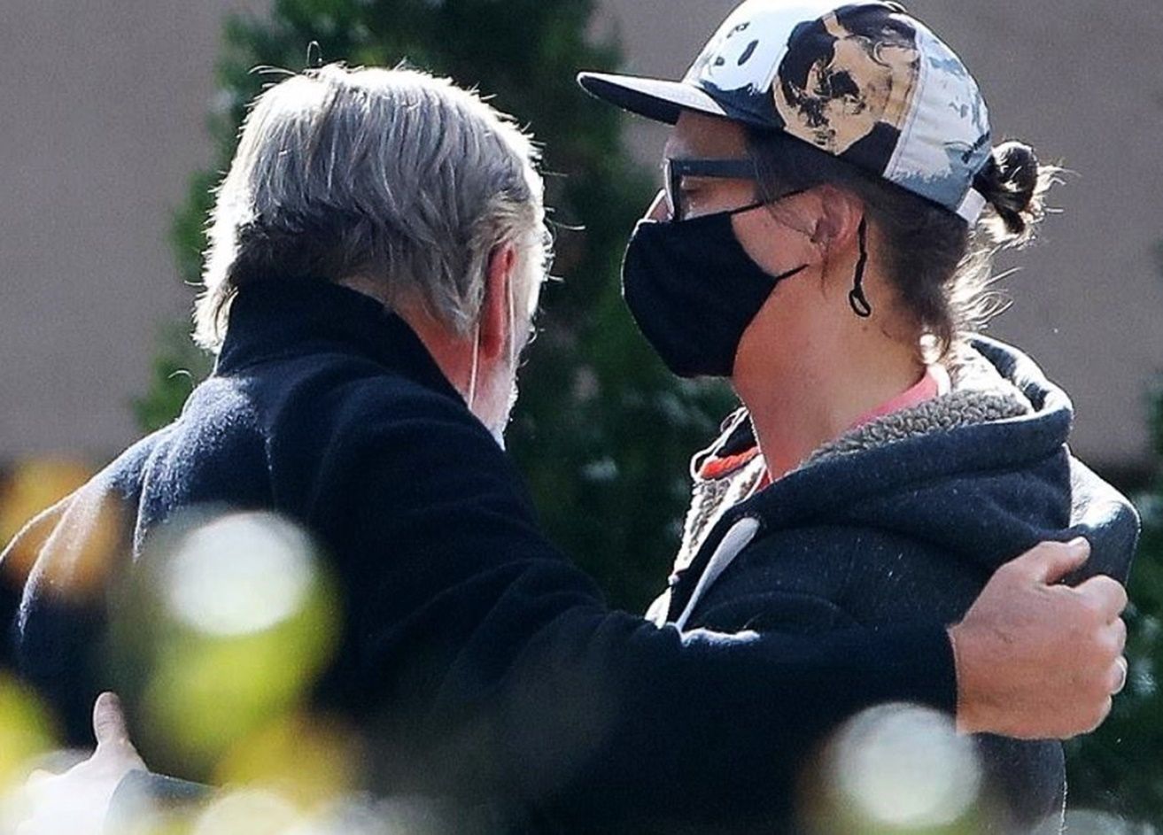 Alec Baldwin spotkał się z mężem i synem Halyny Hutchins