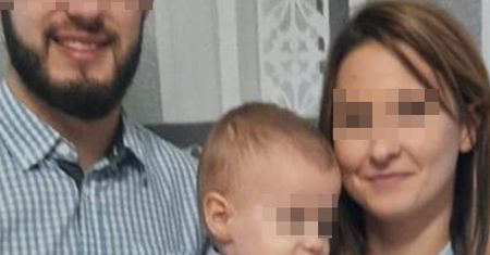 Rodzice i Bartuś spoczęli w jednym grobie. Napis na kolumbarium porusza do łez