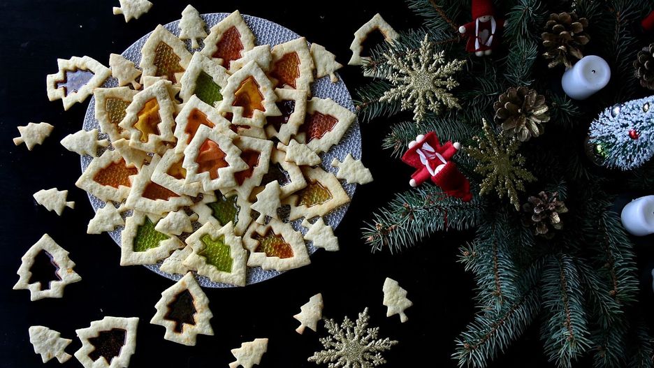 Ciasteczka na choinkę z witrażykiem
