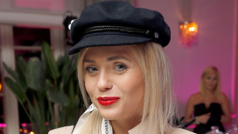 Anna Skura pozuje nago i pokazuje pooperacyjne blizny