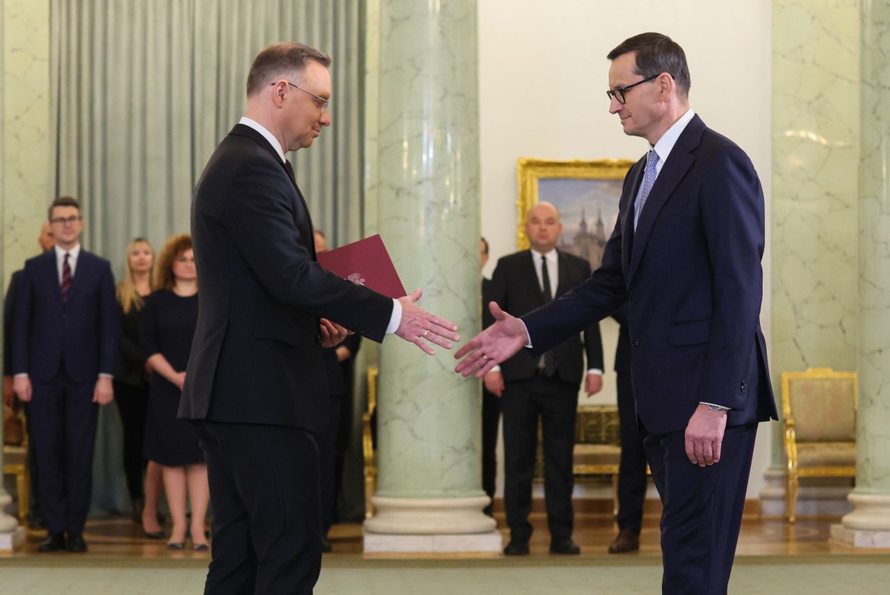 Były premier o misji Morawieckiego: nie miał innego wyjścia