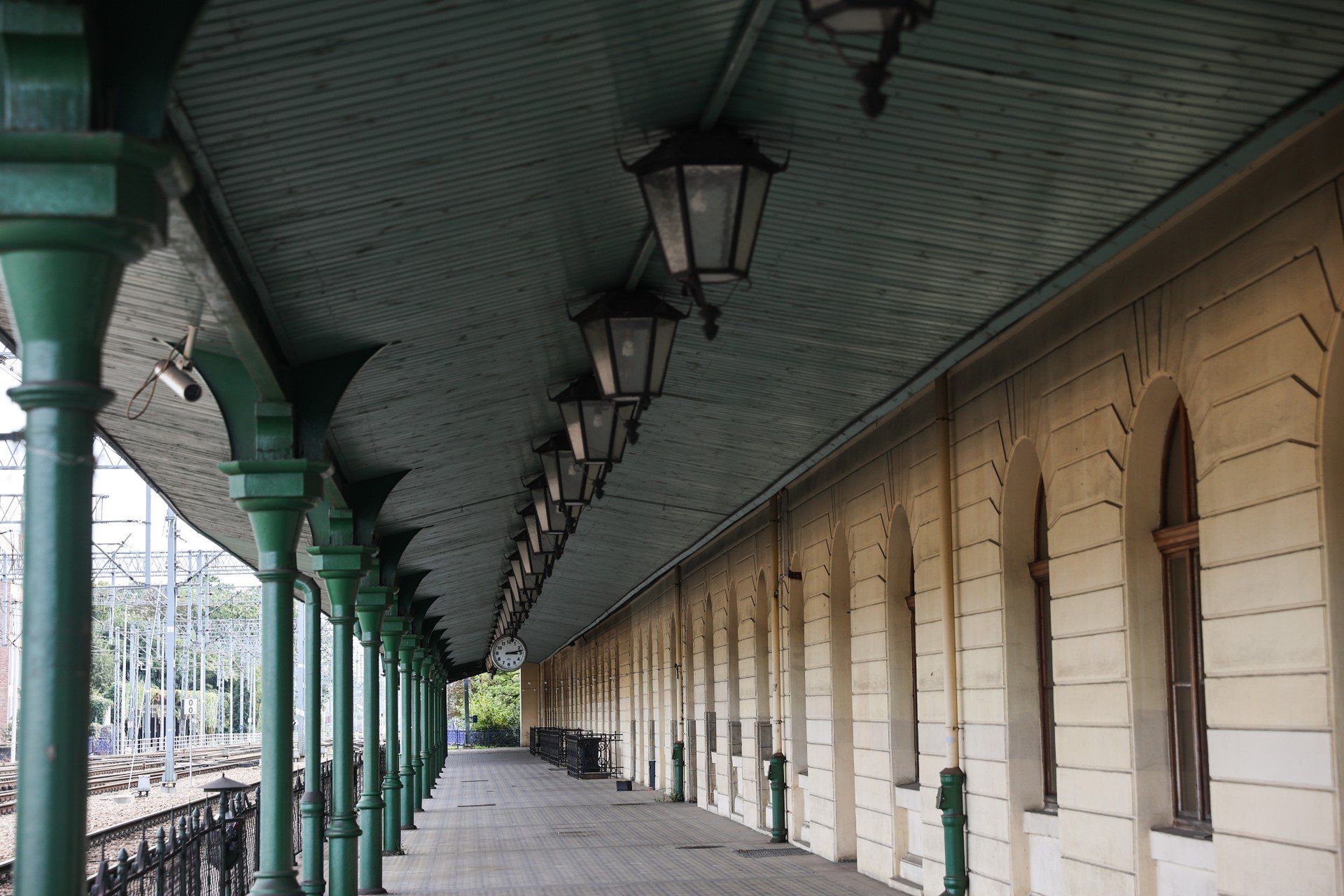 Remontowane mają być zarówno elewacje budynku dawnego dworca, jak i jego wnętrza