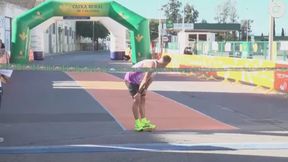 Tuż przed metą nagle się zatrzymał. Nie uwierzysz, dlaczego!