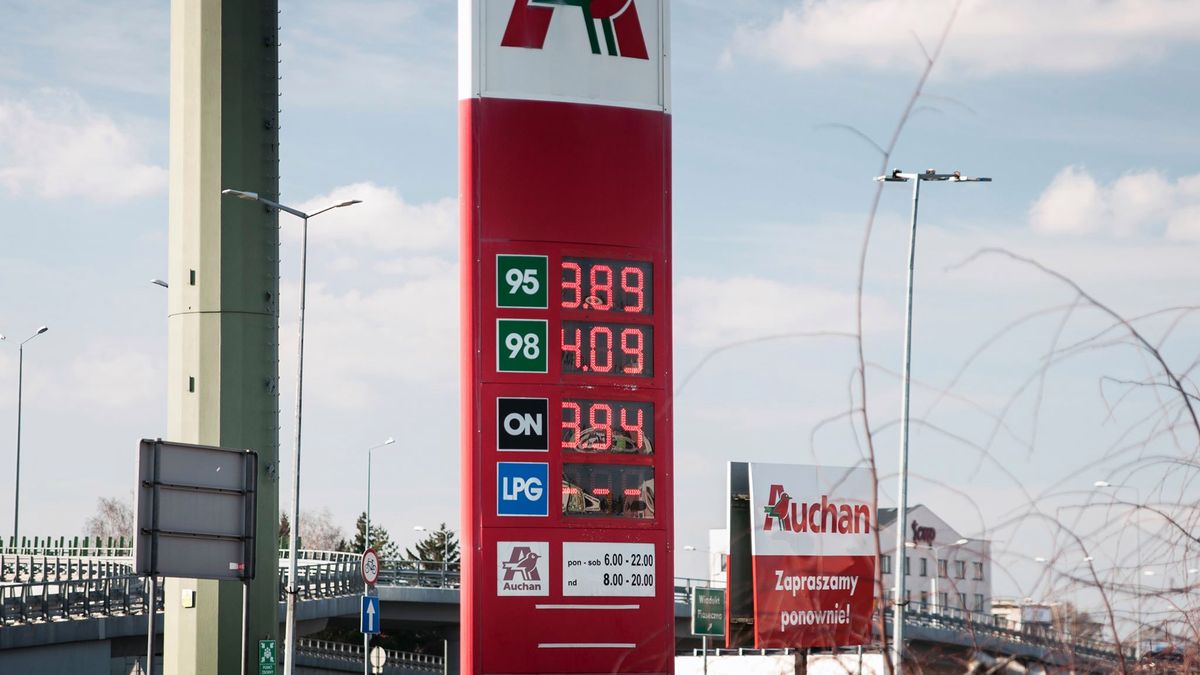 Auchan w Piasecznie na chwilę obecną oferuje najtańsze paliwo w Polsce.