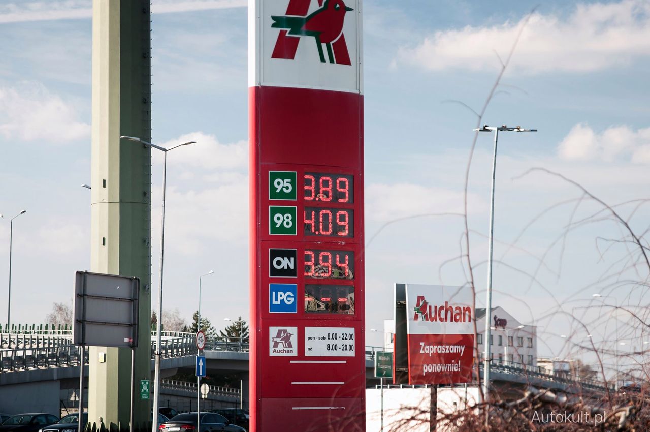 Auchan w Piasecznie na chwilę obecną oferuje najtańsze paliwo w Polsce.