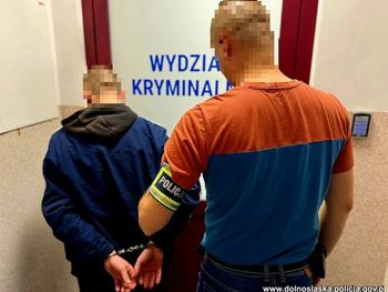 Jawor: Poszukiwany 23-latek zatrzymany podczas odwiedzin u bliskich
