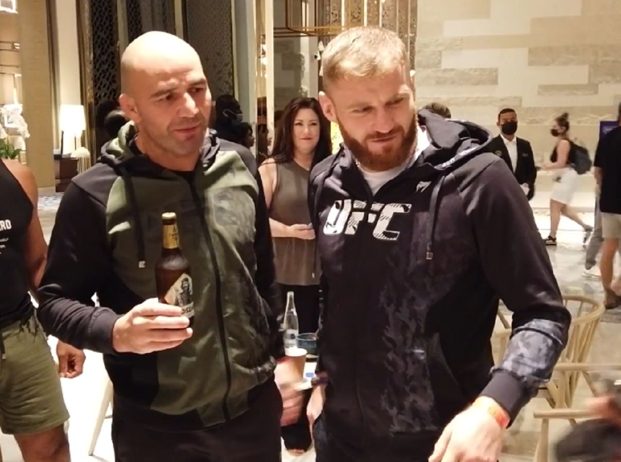 UFC 267. Jan Błachowicz z prezentem dla Teixeira