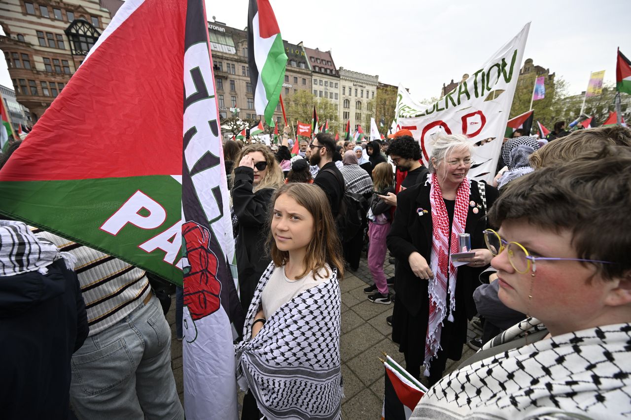 Climate activist Greta Thunberg participated in a demonstration under the slogan "Stop Israel" in Malmö.