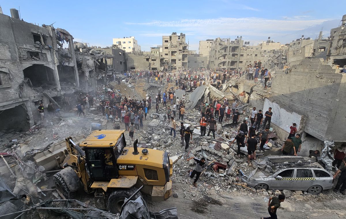 Obóz w mieście Dżabalija po bombardowaniu przez Izrael