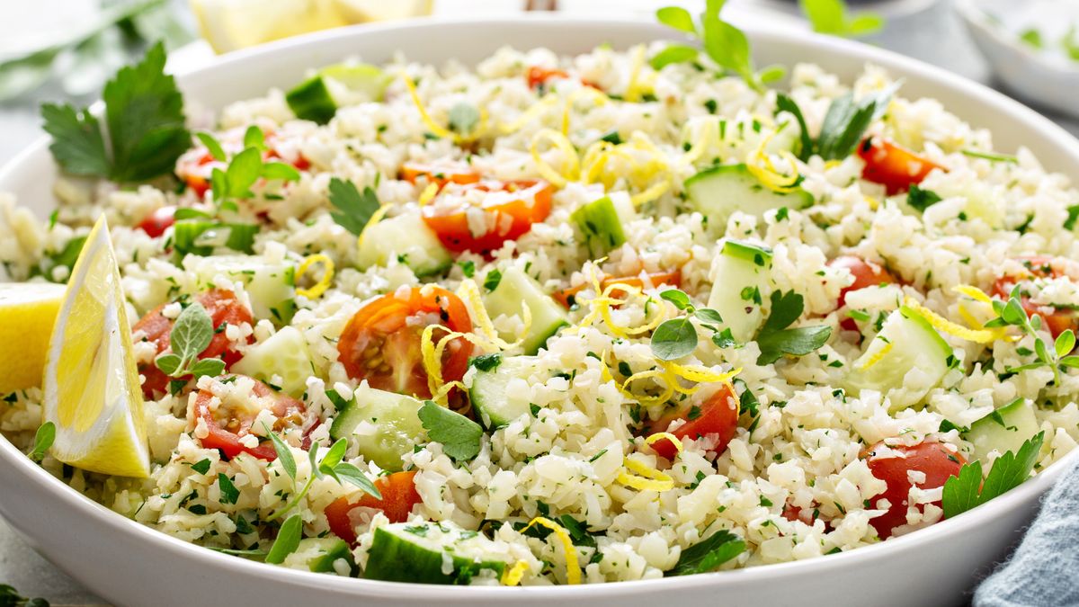 Ścieram na tarce i dodaję do sałatki