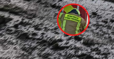 W takim stanie była droga. Zadzwonili po strażaków