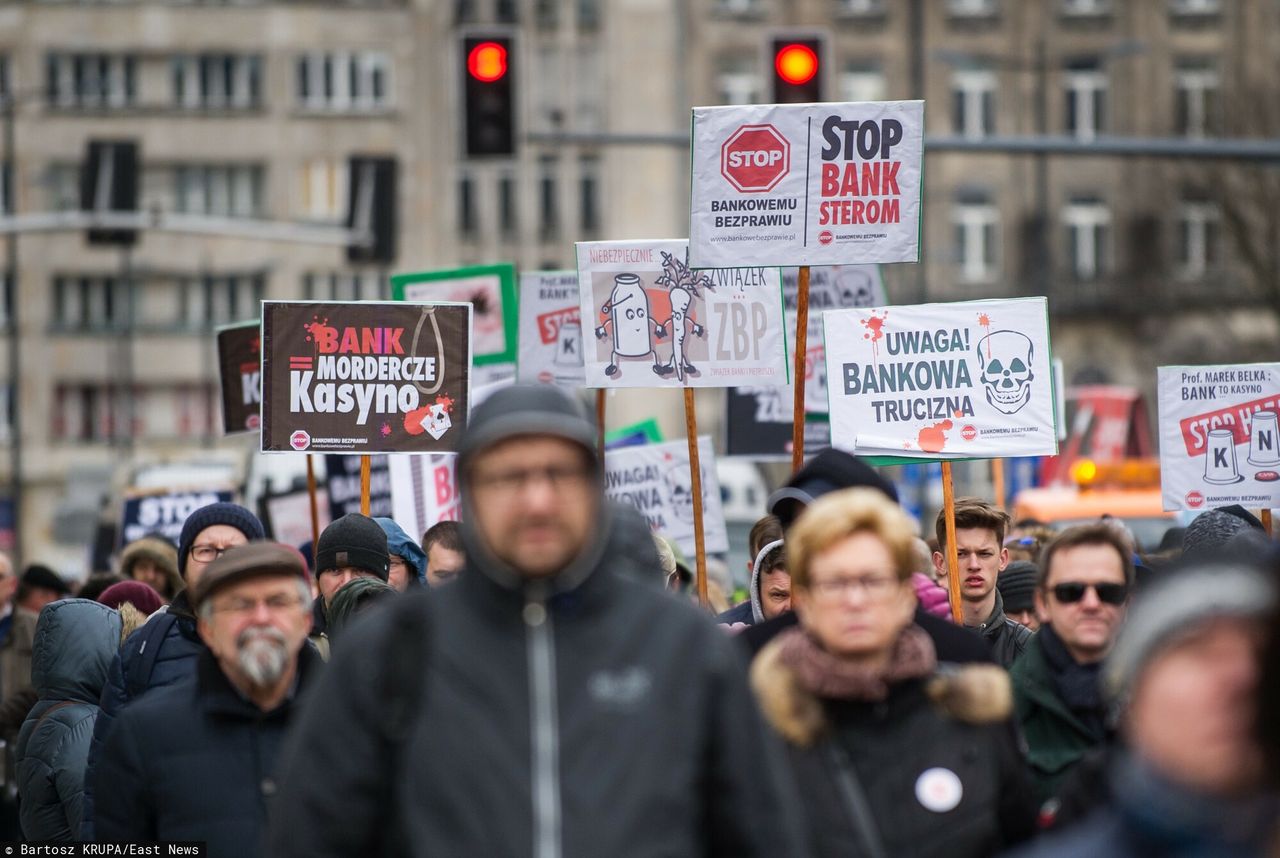 Frankowicze wciąż walczą z bankami