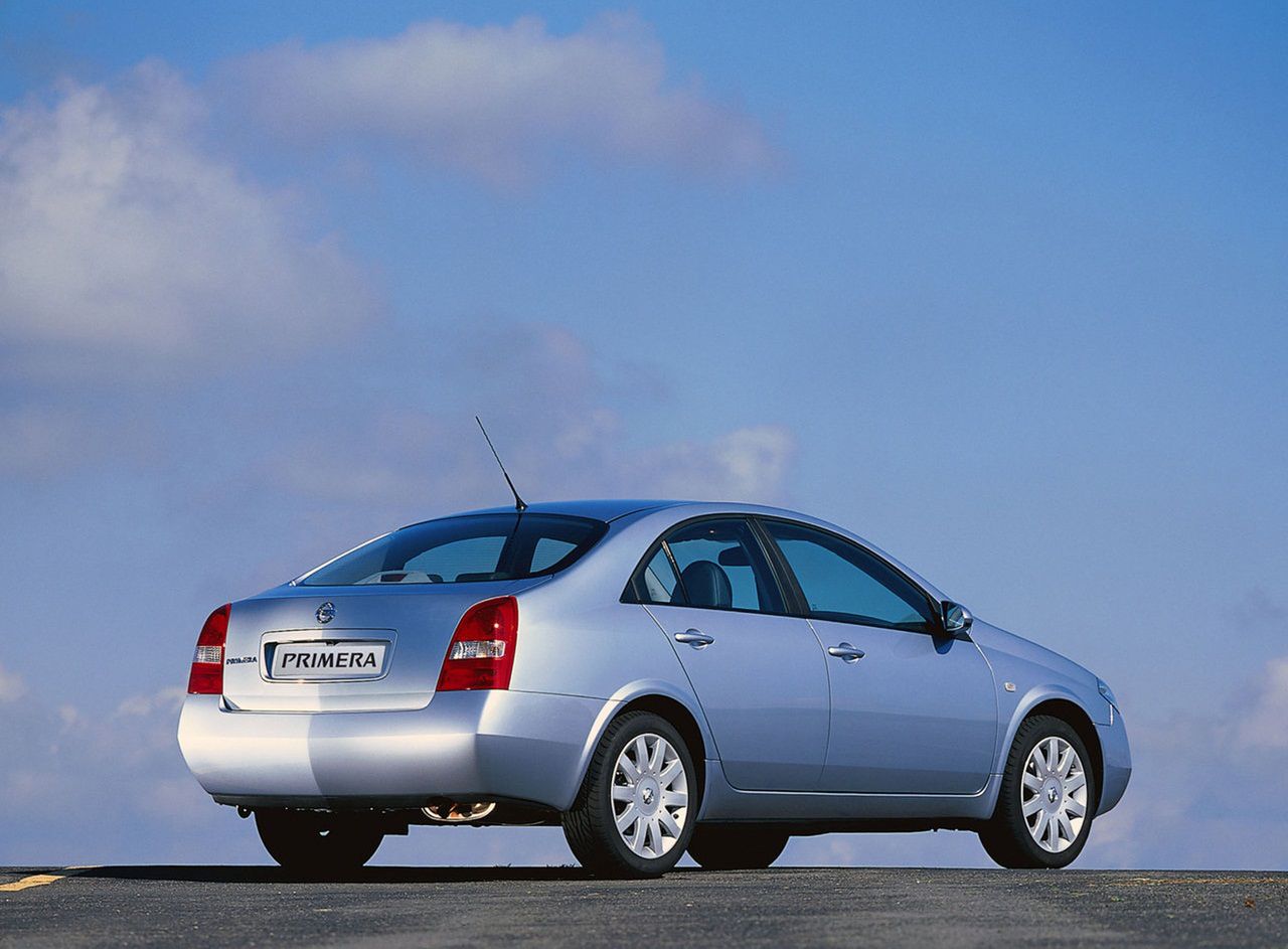 Nissan Primera P12