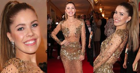 Dziedziczka rodu Swarovskich walczy o uwagę w złotej "naked dress"