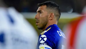 Argentyna. Carlos Tevez przedłuży umowę z Boca. Pensję przeznaczy na walkę z koronawirusem