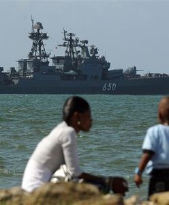 Rosyjski niszczyciel w Panamie