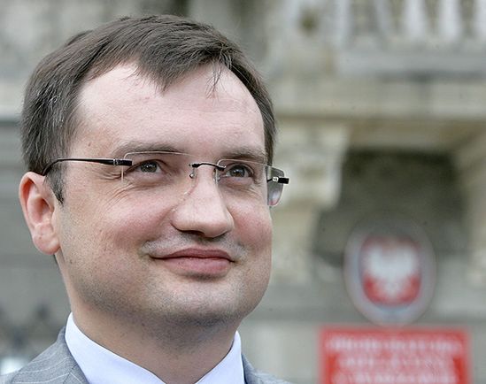 Komisja popiera odebranie immunitetu Zbigniewowi Ziobrze